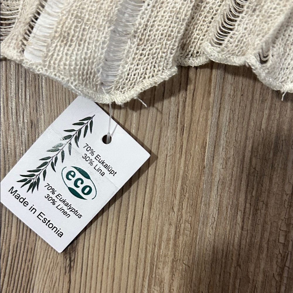 Chic Beige Ribbed Scarf - Picture 2 of 4
